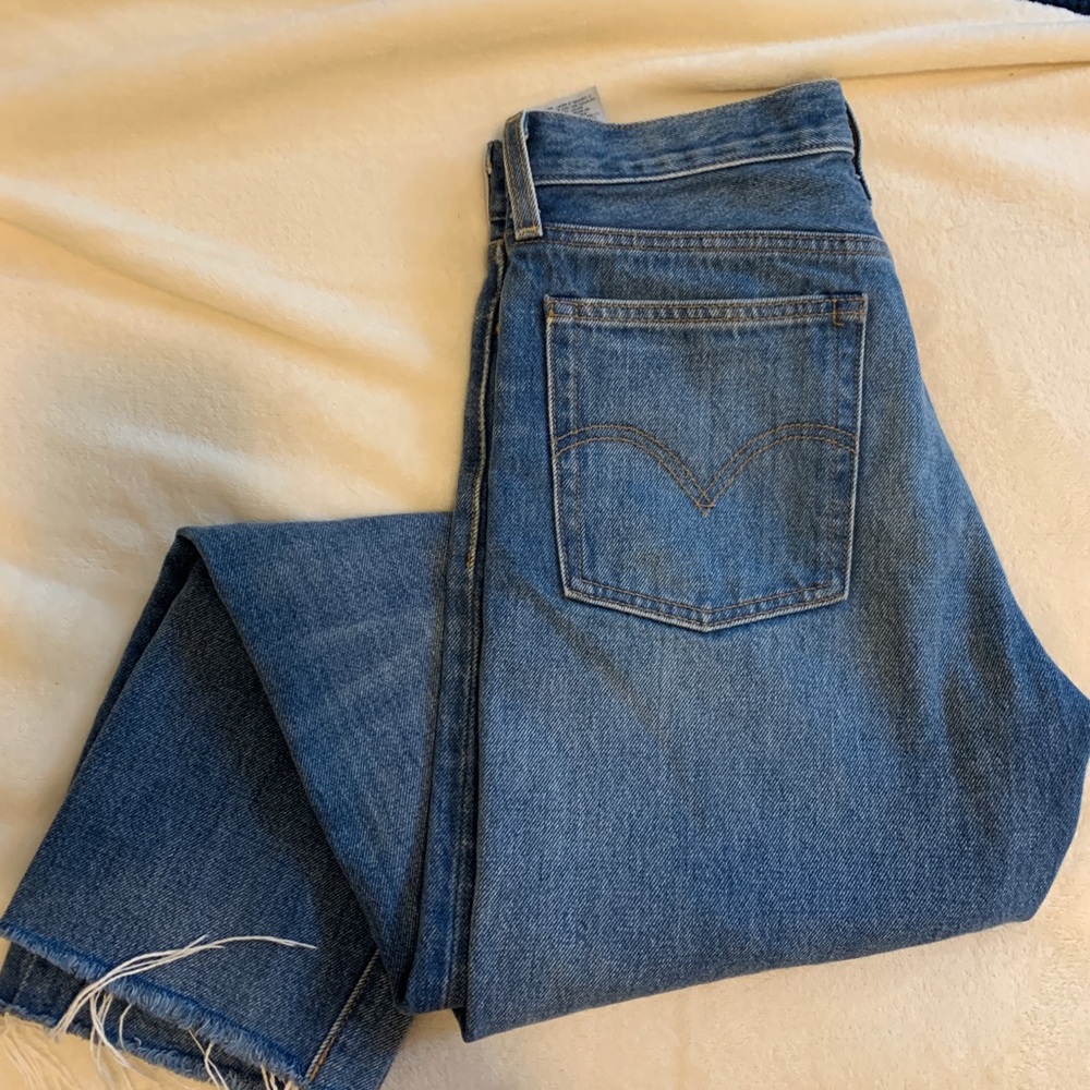 Levi’s wedgie straight blue jeans